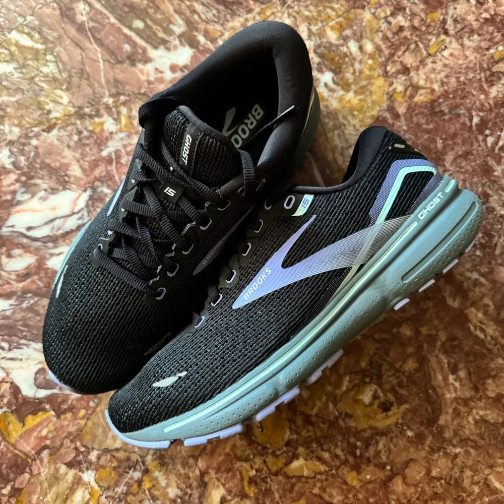Womens Black Brooks Running Athletic Shoes - Picture 2 of 8